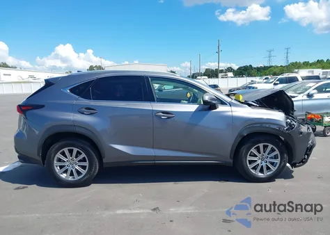 2021 Lexus Nx 300 z USA, uszkodzony, nr VIN JTJDARBZ9M2194937